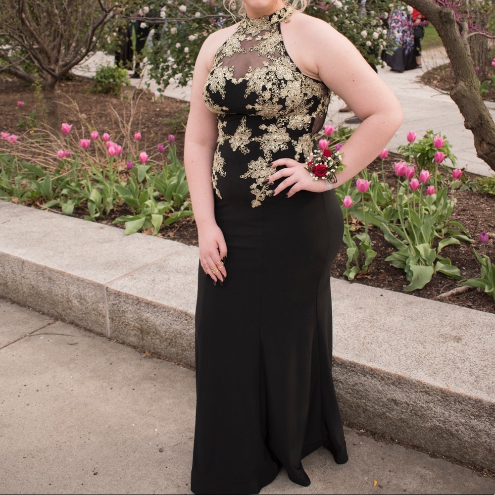 Prom Dress - Picture 2 of 5